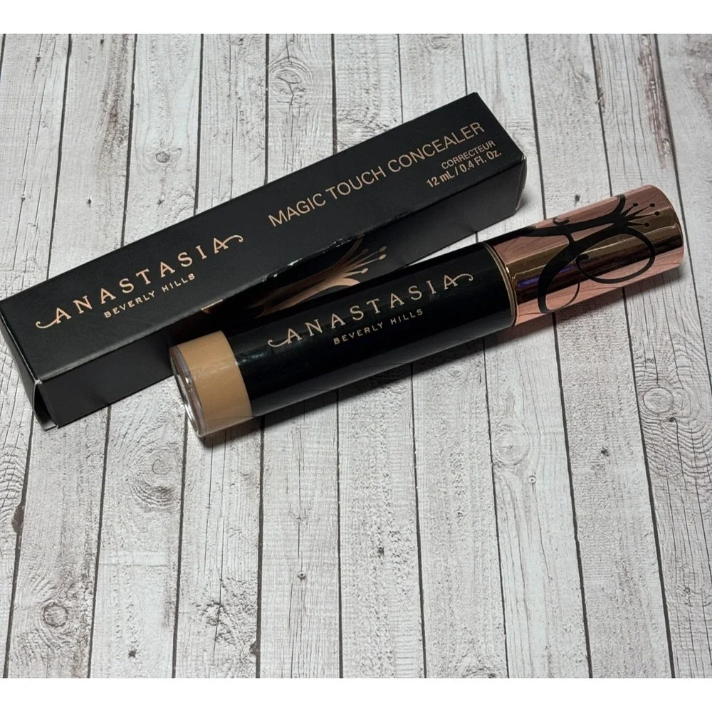 Anastasia Beverly Hills Magic Touch Concealer-10